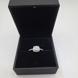 Luxury Brand New Diamond Ring 