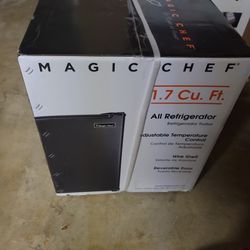 Brand New Magic Chef 1.7 Refrigerator $70 Firm. Pickup In Riverbank 