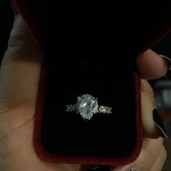 Beautiful Engagement Ring Size 7