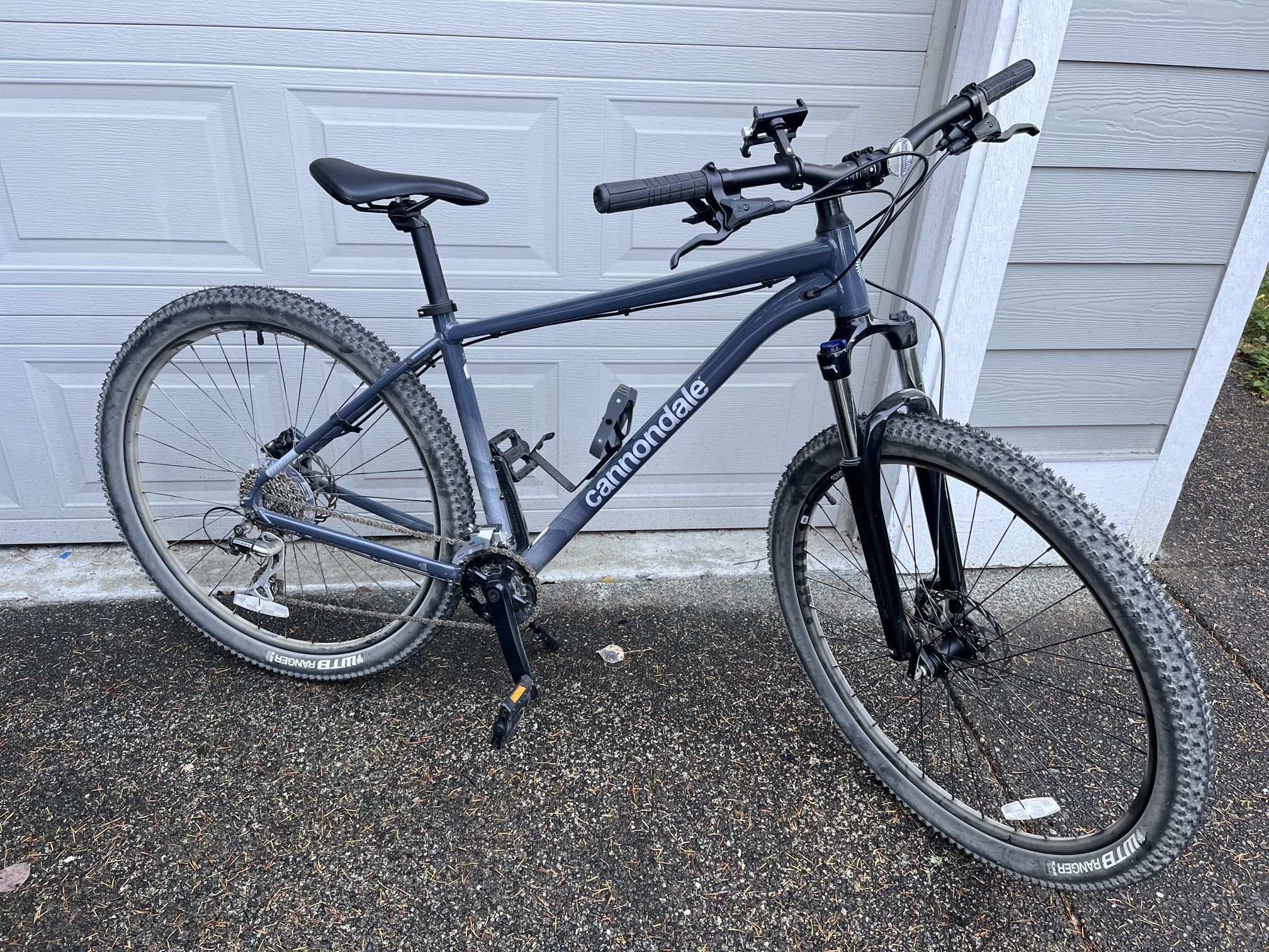 Cannondale Trail 6 Mountain Bike