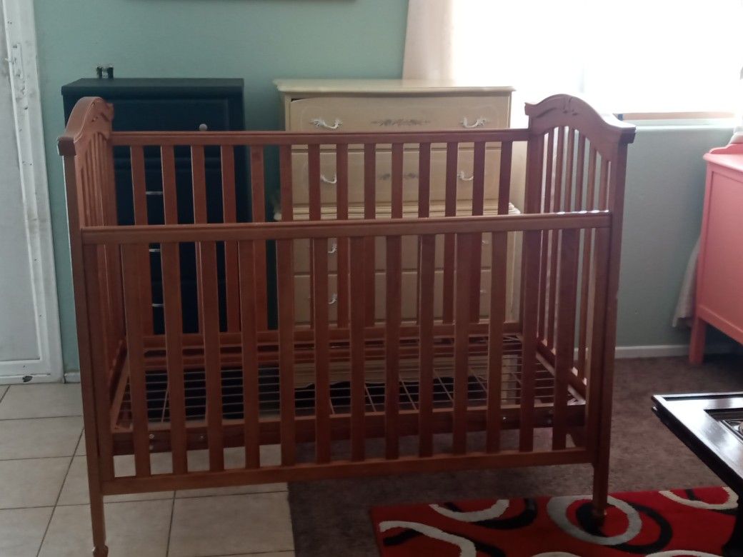 Simplicity Wood Baby Crib