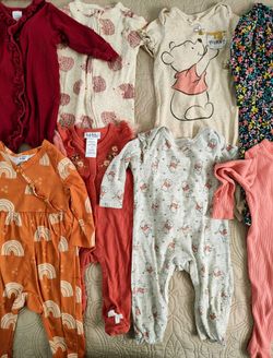 Baby girl sleepers size 6 to 9 months. Fontana pickup.