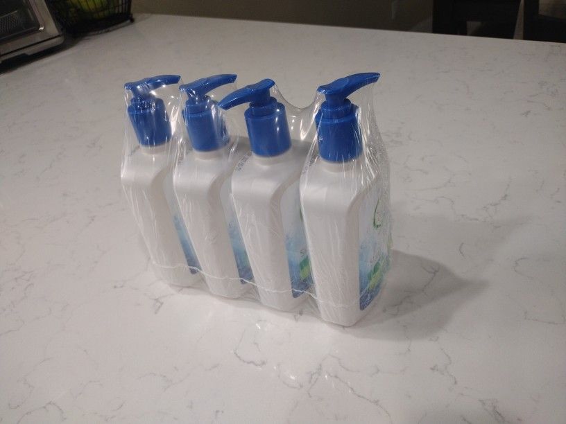 Skin Clinser 4 bottle Unopened