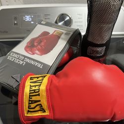 Kids Boxing Gloves And Wraps 