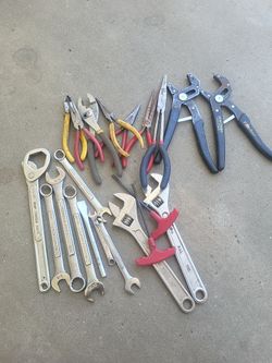 tools/pliers