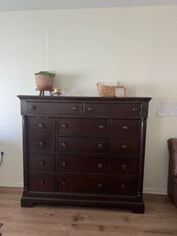 Large Dresser -14 Drawer