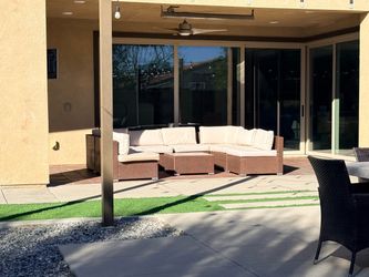 Outdoor Sectional 8 seats w/ table