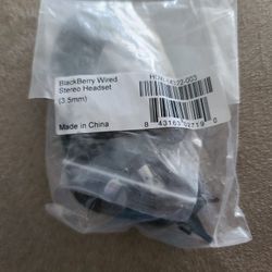 BlackBerry Wired Stereo 3.5mm Headset Earbuds New in Package 