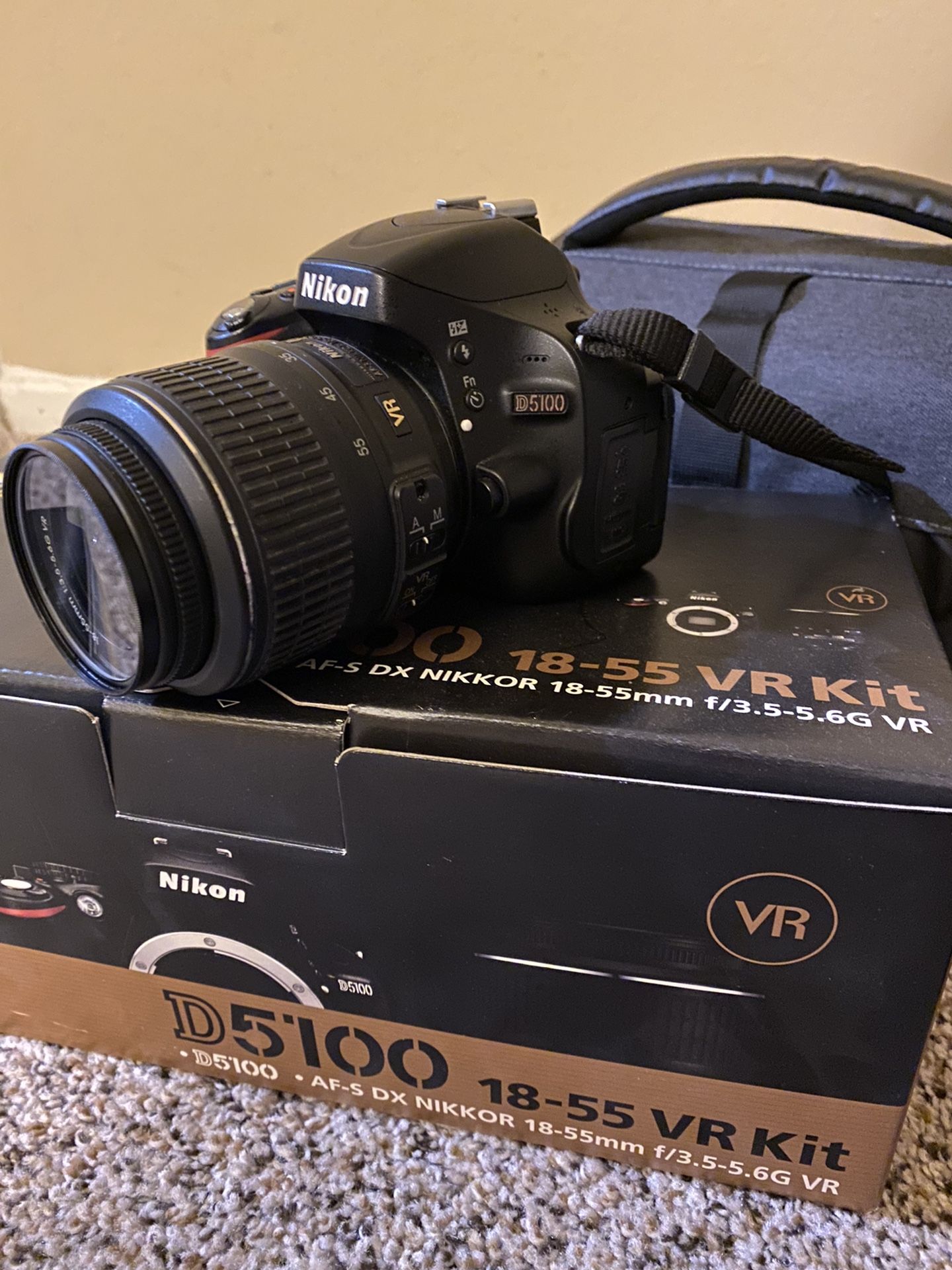 Nikon D5100 18-55 VR kit DSLR Camera