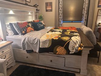 I have a king size set and mid condition what adjustable bed frame the mattress is getting good condition