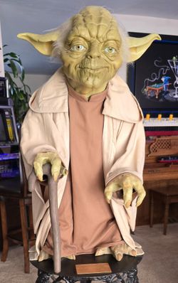 Life-size Yoda Star Wars The Phantom Menace Blockbuster Promotional Statue Mint!