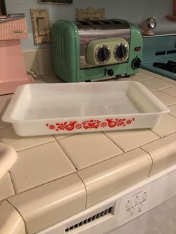Vintage Pyrex friendship lasagna pan, EUC