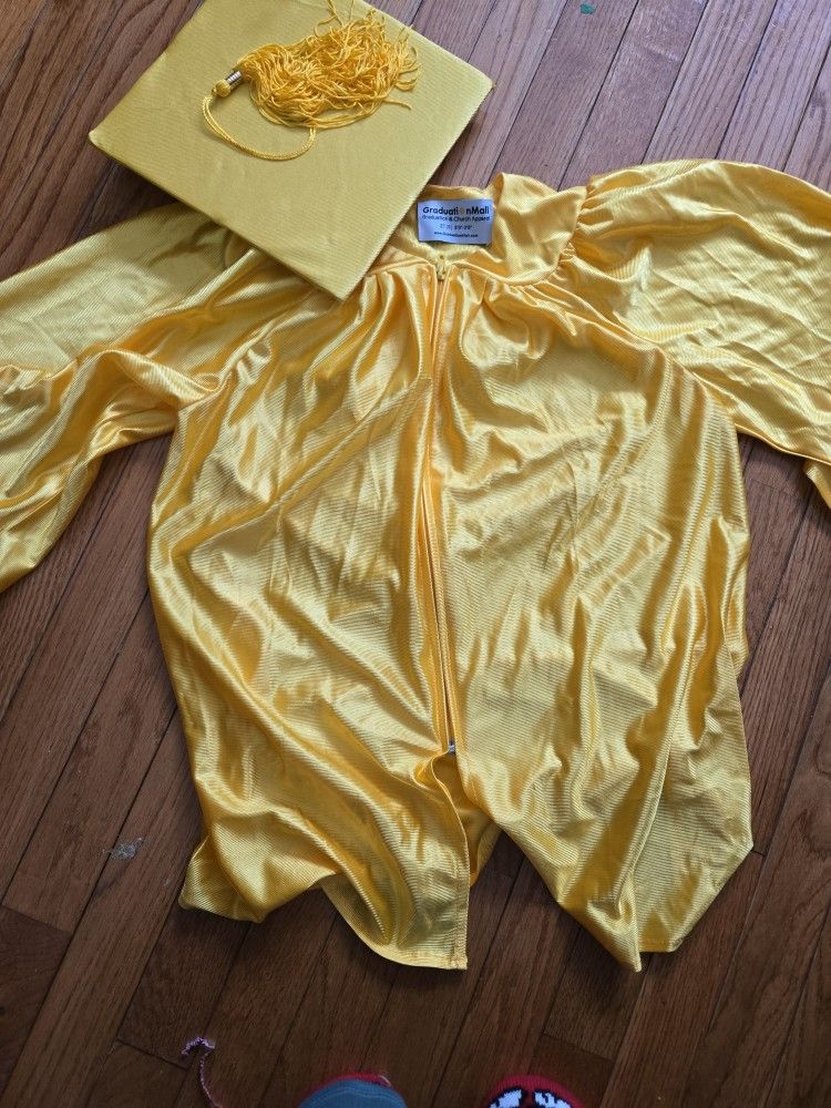 Kids Small Cap And Gown