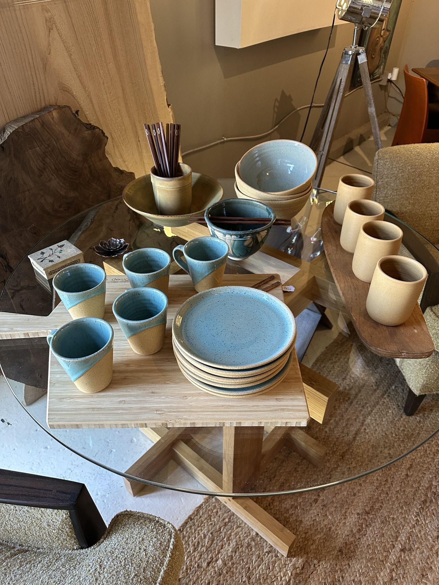 pottery / ceramics dinnerware