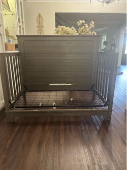 Delta 4 in 1 convertible crib