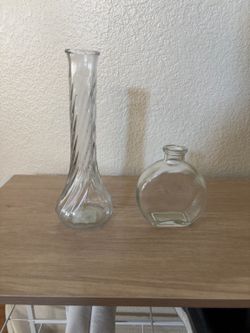 Simple glass bud vases