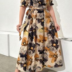 Women Short-Sleeved Dress With Floral Print Maxi