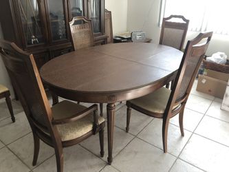 Dining table set