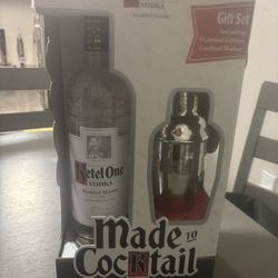 Cocktail Shaker Gift Set – Ketel One (New)