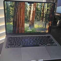 Macbook 2022  M2   256gb