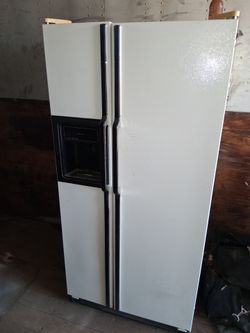 Working double door refrigerator