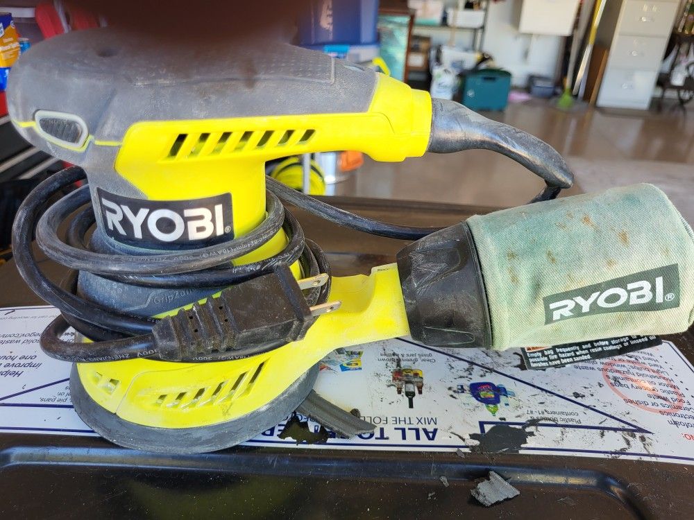 RS290G Ryobi Orbital Sander