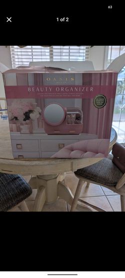 Oasis Beauty Organizer