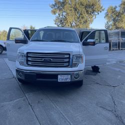 2014 Ford F150 Super Cab · Lariat Pickup 