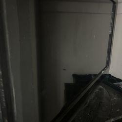 Toshiba TV (NEED GONE) ONLY PICK UP