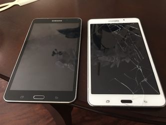 2 Samsung tab 4 - 7IN FOR PARTS