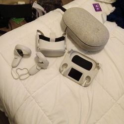 VR And Comes With A Standing VR Plug With A Case