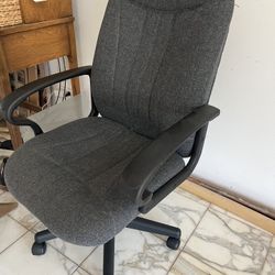 Wheeling Office Chair