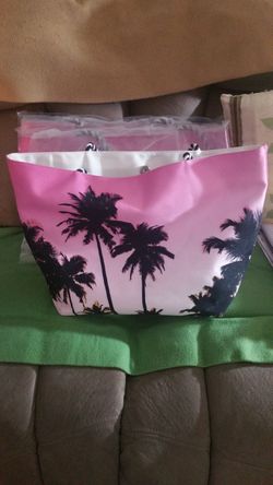 Avon Tote bag (3 available) New in bag