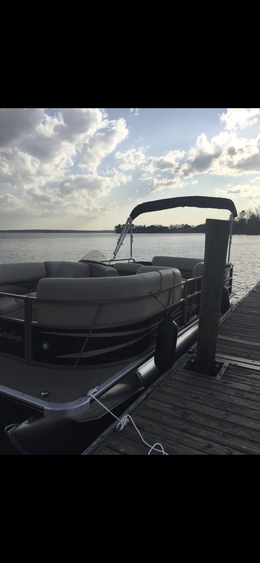 2018 22 ft Bentley pontoon for Sale in Lexington, SC OfferUp