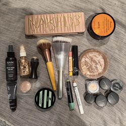 Makeup Bundle 21 pc eyeshadow, bronzer, brushes, lip products