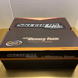 New - Men’s Skechers Boots size 9