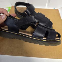 Dr. Marten Sandals 