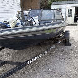 17 foot Cajun  boat 1993