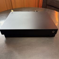 Xbox One X 1TB