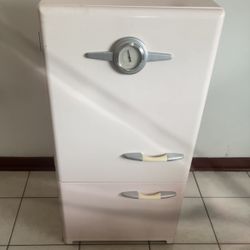 Kid Pottery Refrigerator 