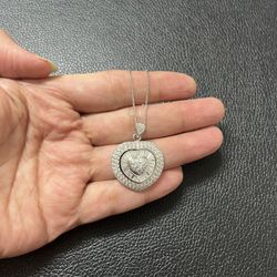 925 Sterling silver heart pendant with chain.