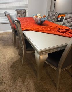 Dining room table set