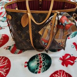 Louis Vuitton  Neverfull  MM.        Date Code AR1185  AUTHENTIC!!!!!!!
