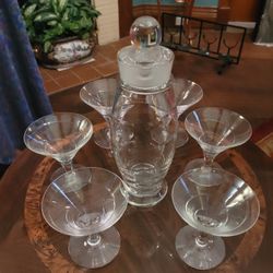 Rare Mid-Century  Modern Cambridge Glass Company Rondo Martini Set