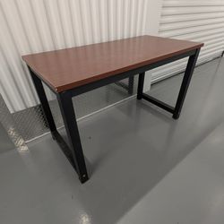 Desk wooden