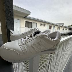 New Balance Sneakers Size 7 W 