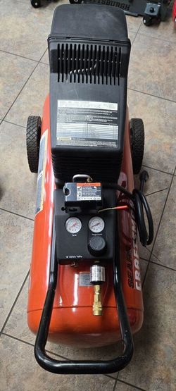 CRAFTSMAN 4HP 25GALLON AIR COMPRESSOR W/HOSE