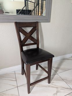 Counter high dining kitchen chairs..