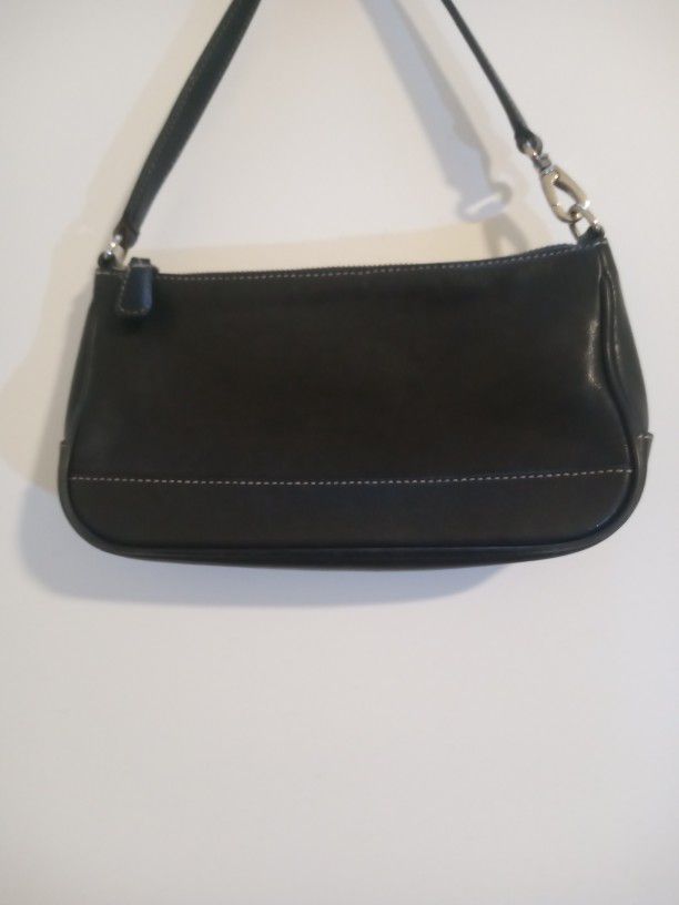 Cute True Vintage 1990's Black Leather Coach  Small Handbag 