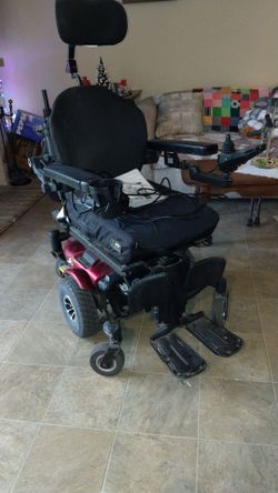 Pride mobility quantum J6 power wheelchair